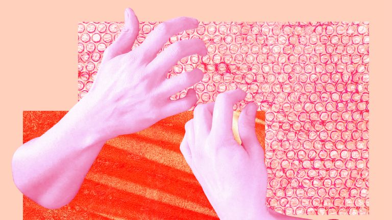 How to Soothe a Shingles Rash If the Pain Is Making You Miserable