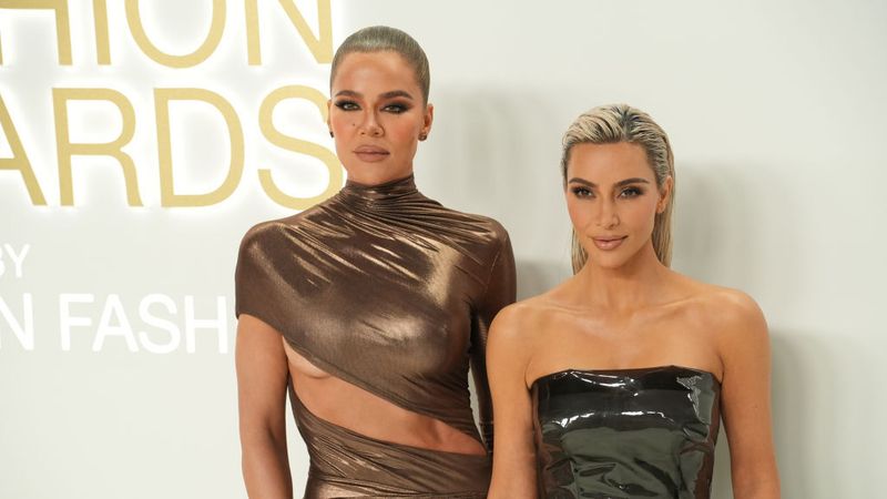 Khloé and Kim Kardashian Share a Therapist&-Is That a Terrible Idea?