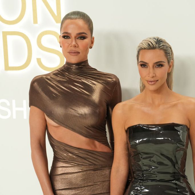 Khloé and Kim Kardashian Share a Therapist&-Is That a Terrible Idea?